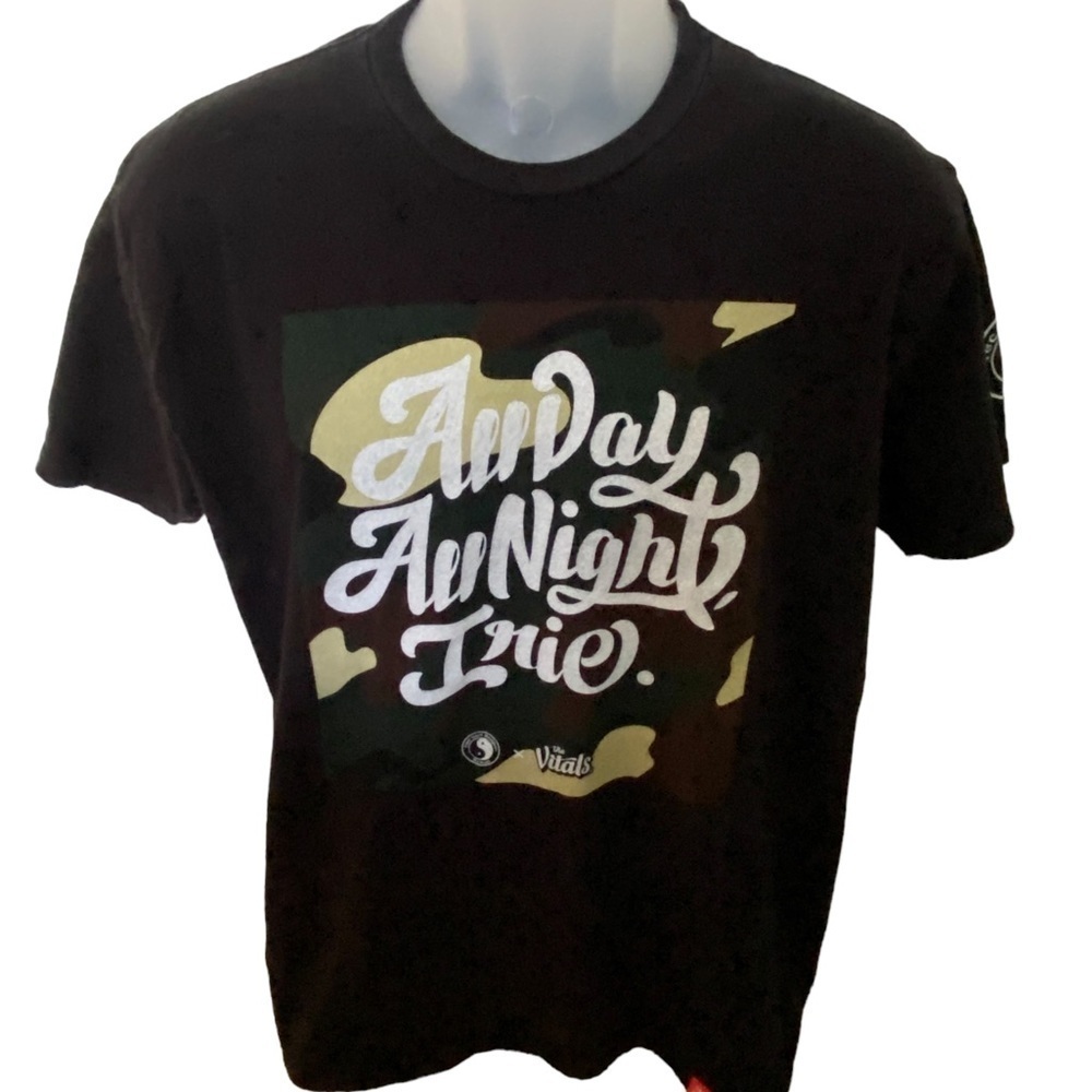 T&C Surf Designs Hawaii “All Day All Night Irie” Tee Shirt Men L Large